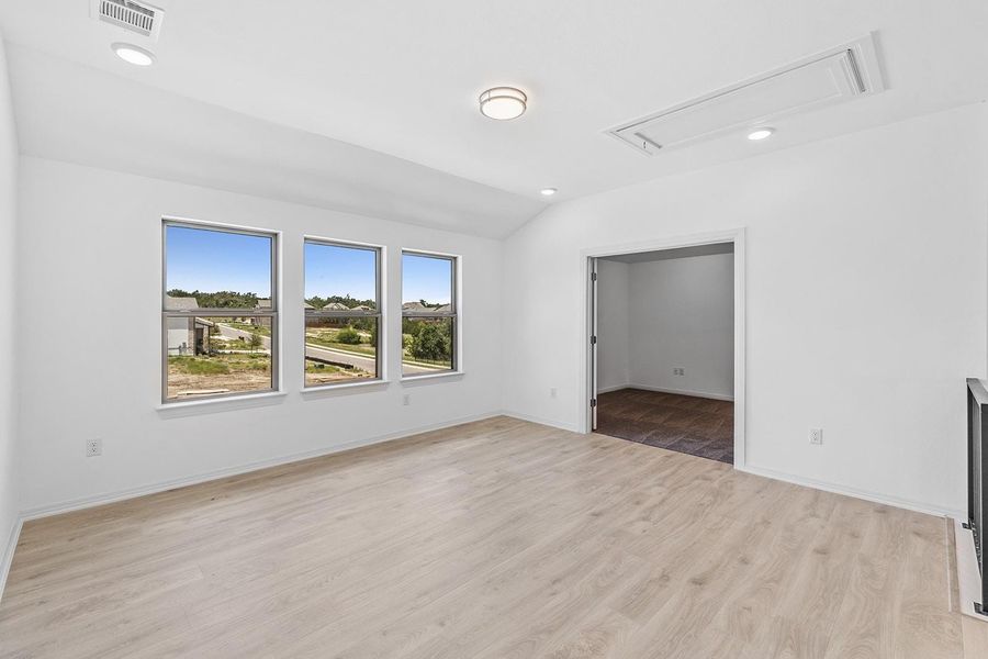 Spacious, unfurnished interior of a new home in Provence - 60', Austin (Image 20).