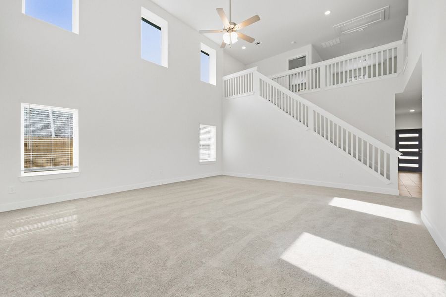 Spacious, unfurnished interior of a new home in Pecan Estates, Crosby (Image 49).