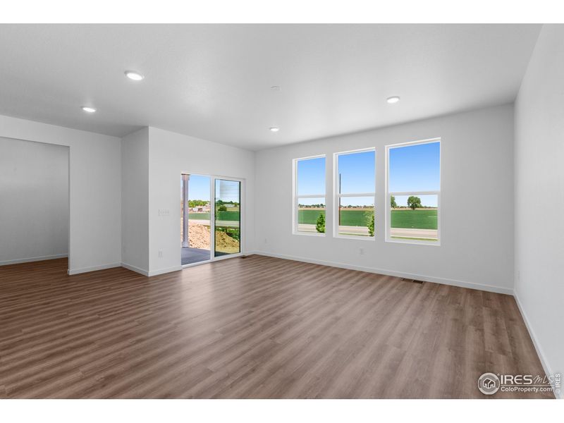 Spacious, unfurnished interior of a new home in Granary, Johnstown (Image 21).