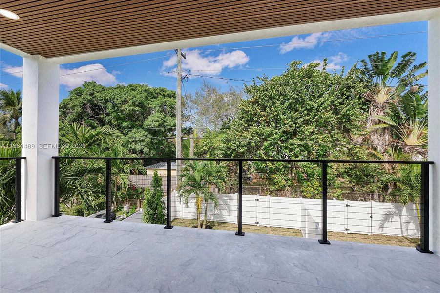 Exterior details and patio area of a home in , Fort Lauderdale (Image 35).