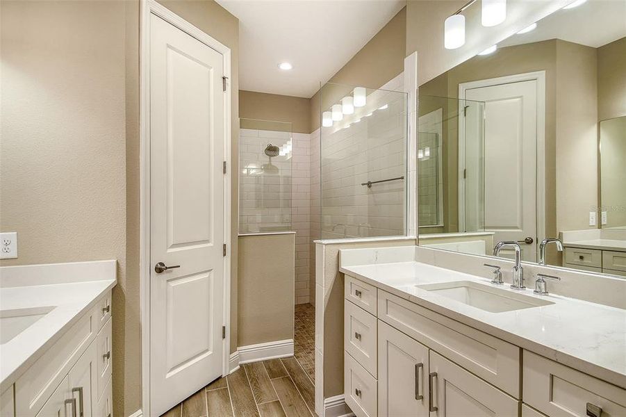 Furnished interior view inside a new home in , Venice (Image 4).