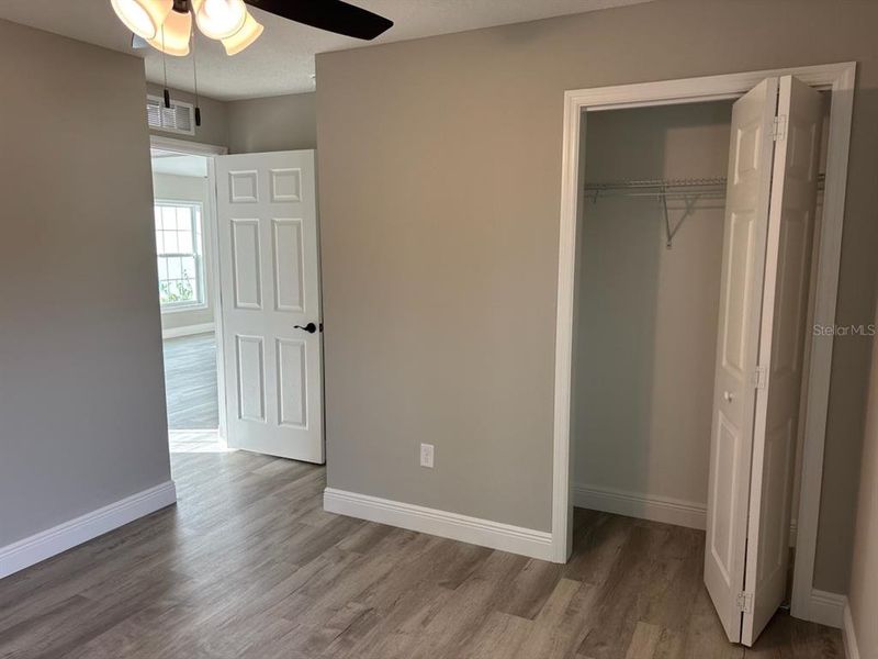 Spacious, unfurnished interior of a new home in , Citrus Springs (Image 16).