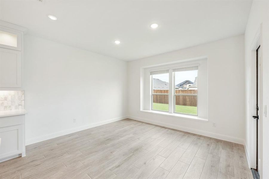 Spacious, unfurnished interior of a new home in Sonoma Verde, Rockwall (Image 20). Spacious, unfurnished interior of a new home in Sonoma Verde, Rockwall (Image 20).