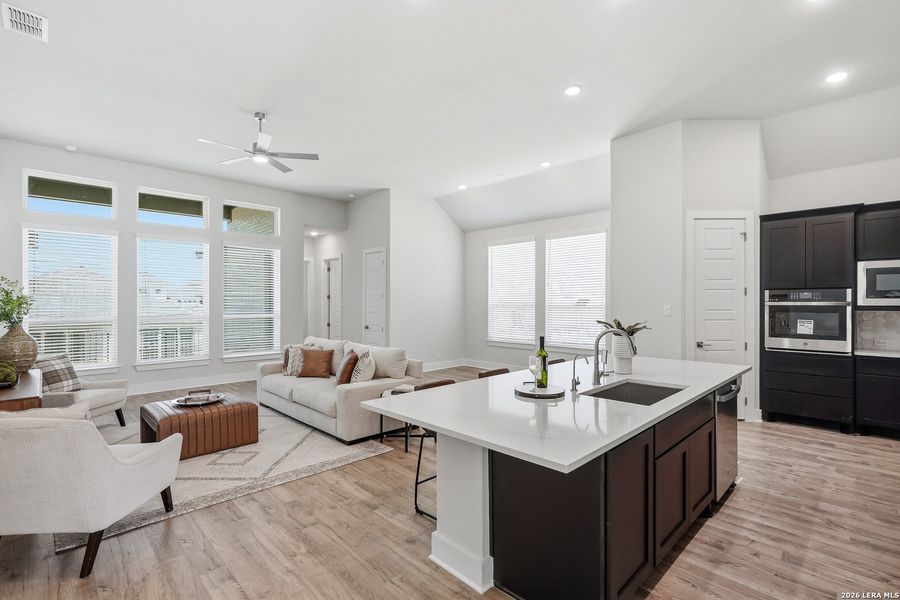 Furnished interior view inside a new home in Esperanza 50's, Boerne (Image 13).
