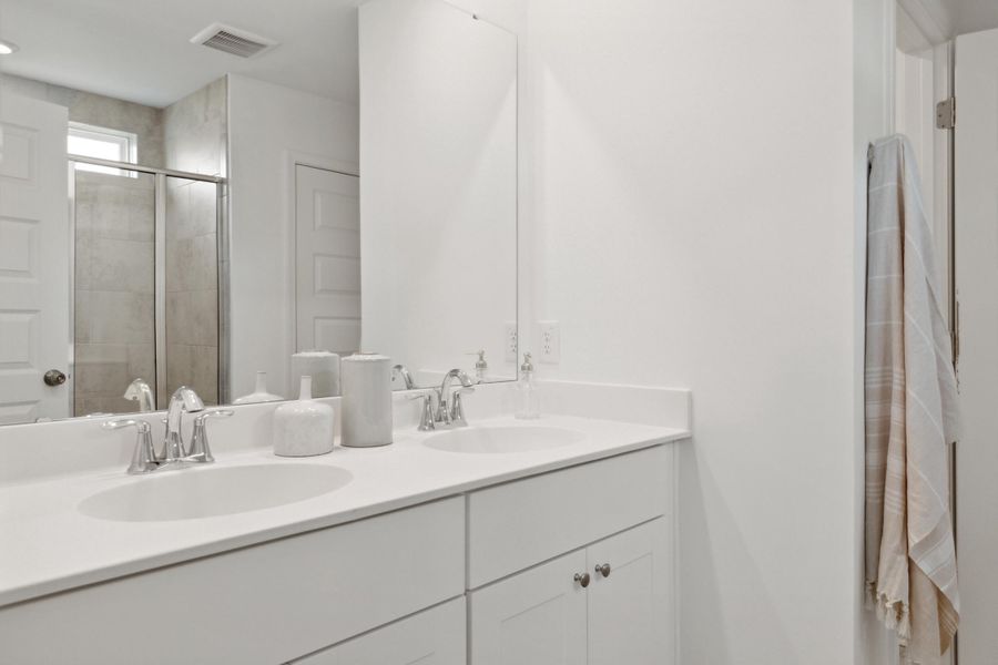 Image 20 of a home in .