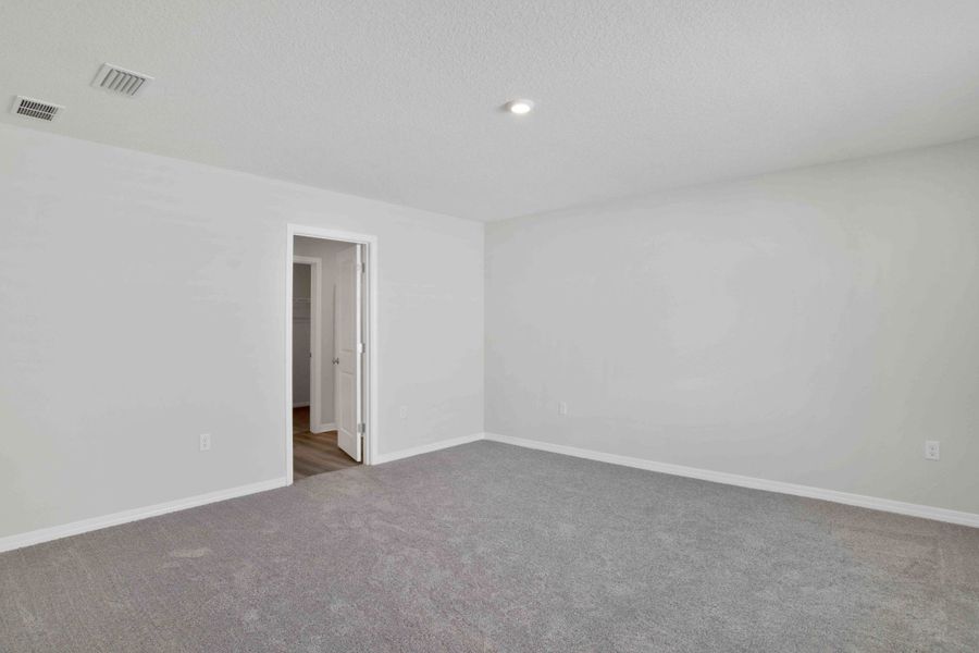 Representative unfurnished interior of a home built from the Sequoia by Maronda Homes in Bellview Pointe, Bellview (Image 29).