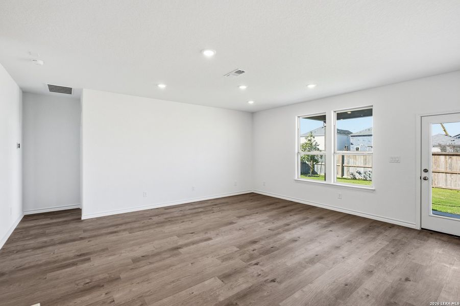 Spacious, unfurnished interior of a new home in Dove Song, Marion (Image 17).