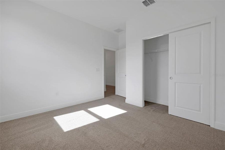 Spacious, unfurnished interior of a new home in Crossroads at Kelly Park, Apopka (Image 35).