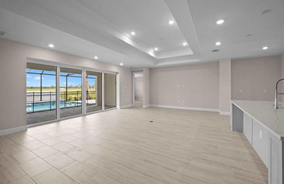 Spacious, unfurnished interior of a new home in Del Webb Oak Creek, North Fort Myers (Image 27).