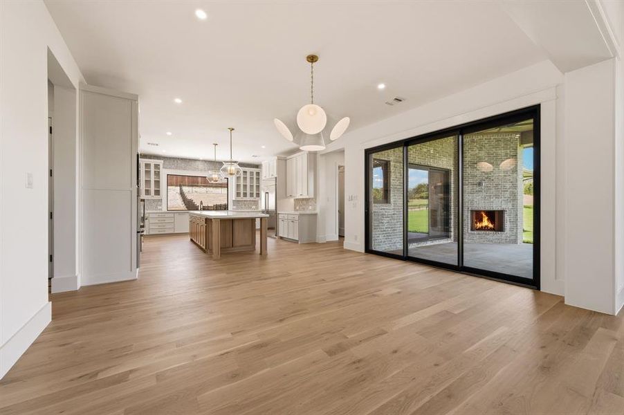Spacious, unfurnished interior of a new home in Fleming Pointe, Fort Worth (Image 30). Spacious, unfurnished interior of a new home in Fleming Pointe, Fort Worth (Image 30).