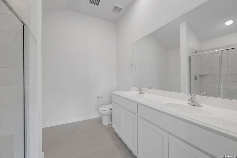 Furnished interior view inside a new home in Park Place, New Braunfels (Image 15).