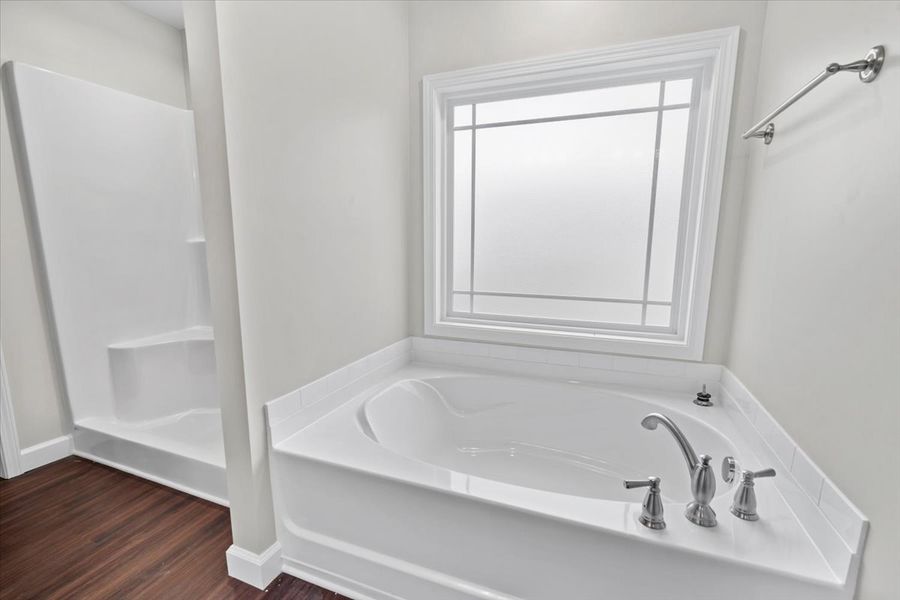 Representative interior finishes for a home built from the Arcadia by Enchanted Homes in Guadalupe Heights, Seguin (Image 14).