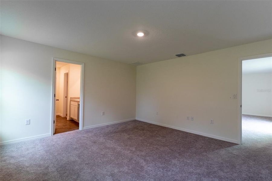 Spacious, unfurnished interior of a new home in Ocala, Ocala (Image 24).