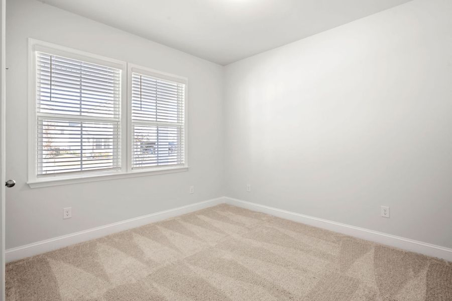 Spacious, unfurnished interior of a new home in Salem Bay, Beaufort (Image 12).