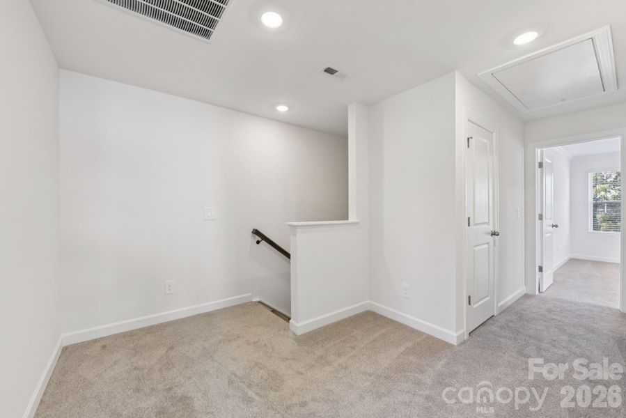 Photo is not of the actual home, but is an inspirational photo of builder’s model home and may depict options, furnishings, and/or decorator features that are not included Photo is not of the actual home, but is an inspirational photo of builder’s model home and may depict options, furnishings, and/or decorator features that are not included