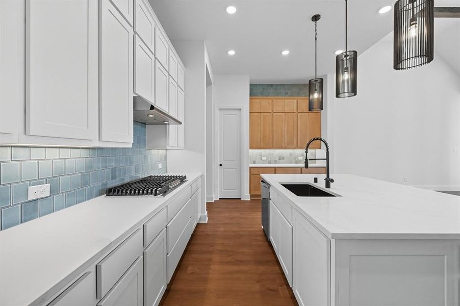Furnished interior view inside a new home in Ridge Crossing, Waxahachie (Image 7). Furnished interior view inside a new home in Ridge Crossing, Waxahachie (Image 7).