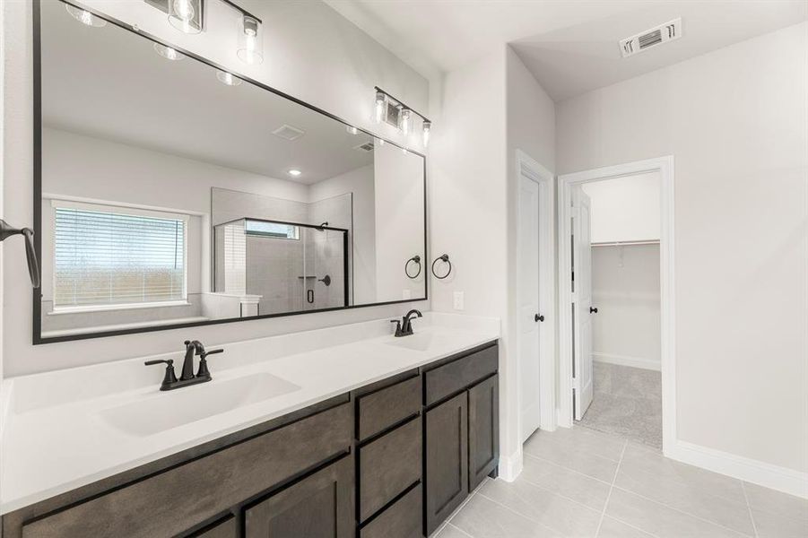DFW-Lovers Landing-Concept 3218-915 Allegro Avenue-Primary bathroom2-Risewell Homes