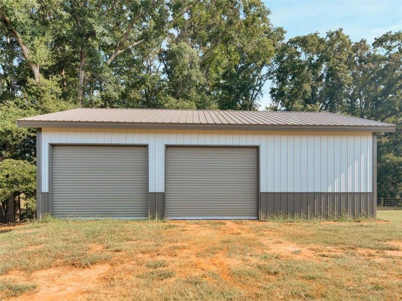 Exterior details and patio area of a home in , Jackson (Image 2).