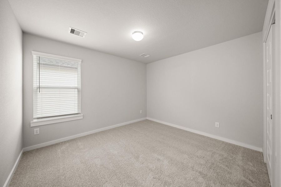 Spacious, unfurnished interior of a new home in Barton Creek Ranch, Conroe (Image 22). Spacious, unfurnished interior of a new home in Barton Creek Ranch, Conroe (Image 22).