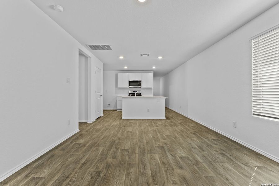 Spacious, unfurnished interior of a new home in Preserve at Medina, Von Ormy (Image 11). Spacious, unfurnished interior of a new home in Preserve at Medina, Von Ormy (Image 11).