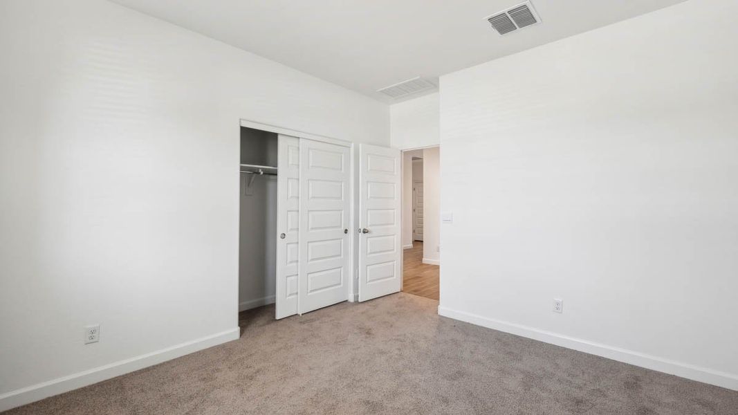 Spacious, unfurnished interior of a new home in Magma Ranch Vistas, Florence (Image 19).