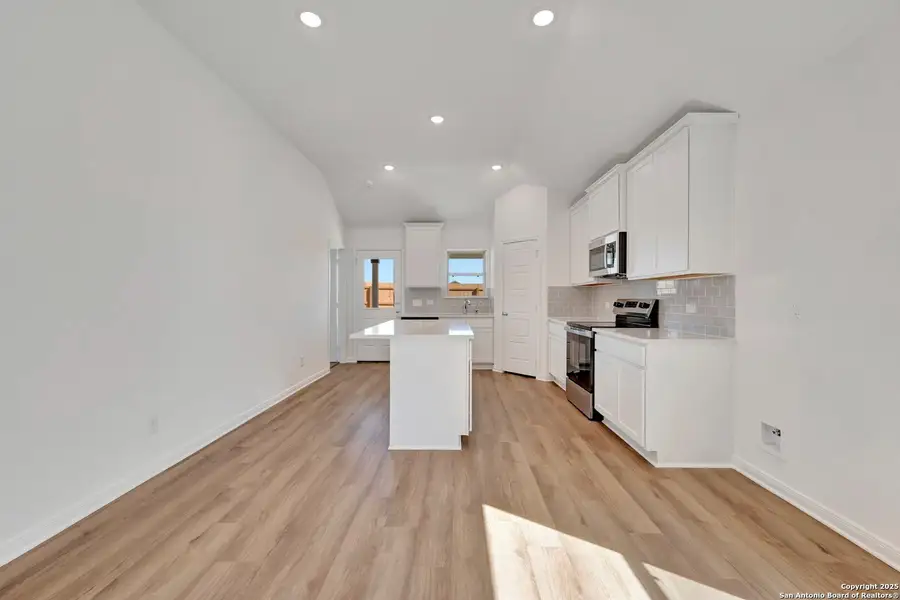 Furnished interior view inside a new home in Park Place, New Braunfels (Image 5). Furnished interior view inside a new home in Park Place, New Braunfels (Image 5).