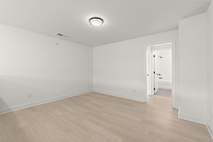 Spacious, unfurnished interior of a new home in The Reserve at Bells Ferry, Kennesaw (Image 49).