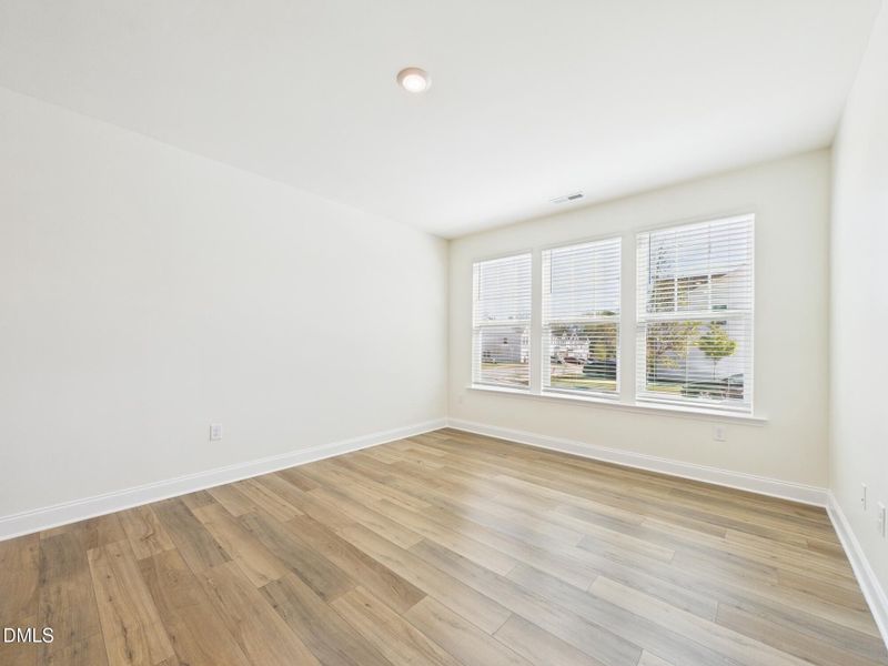 CAM01608G0-PR0114-STILL005