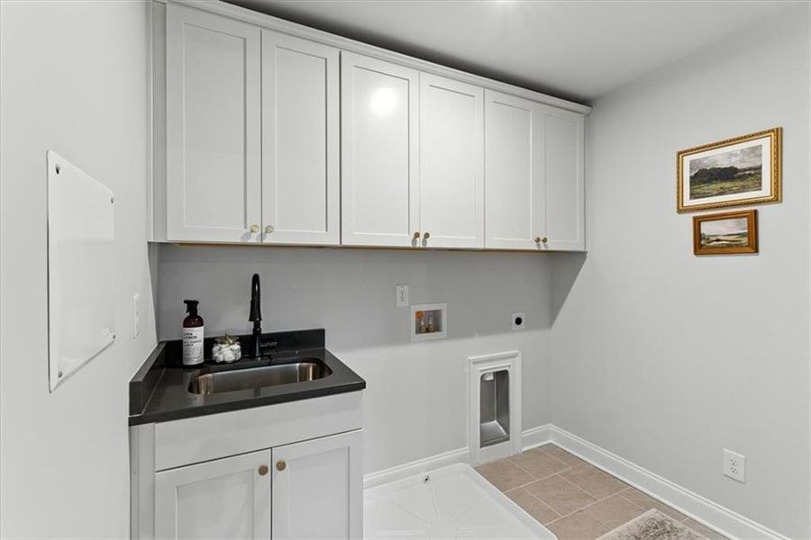 Furnished interior view inside a new home in Ford Landing, Acworth (Image 16).