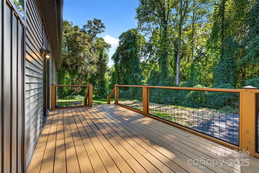 Exterior details and patio area of a home in , Marion (Image 21).