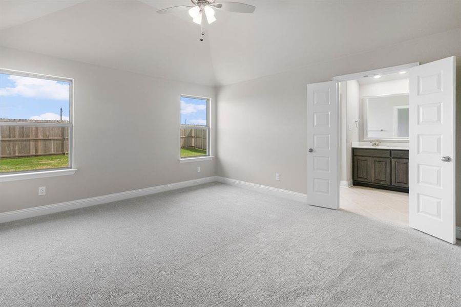 Spacious, unfurnished interior of a new home in Fox Landing, Caddo Mills (Image 35).