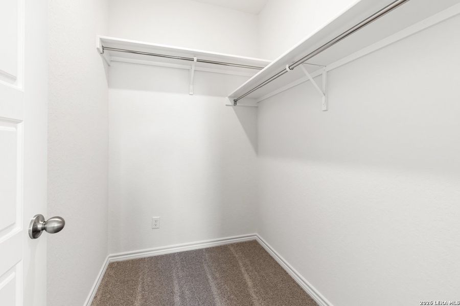 Spacious, unfurnished interior of a new home in Knox Ridge, Converse (Image 24).