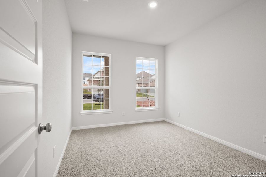 Spacious, unfurnished interior of a new home in Hunters Ranch, San Antonio (Image 15). Spacious, unfurnished interior of a new home in Hunters Ranch, San Antonio (Image 15).
