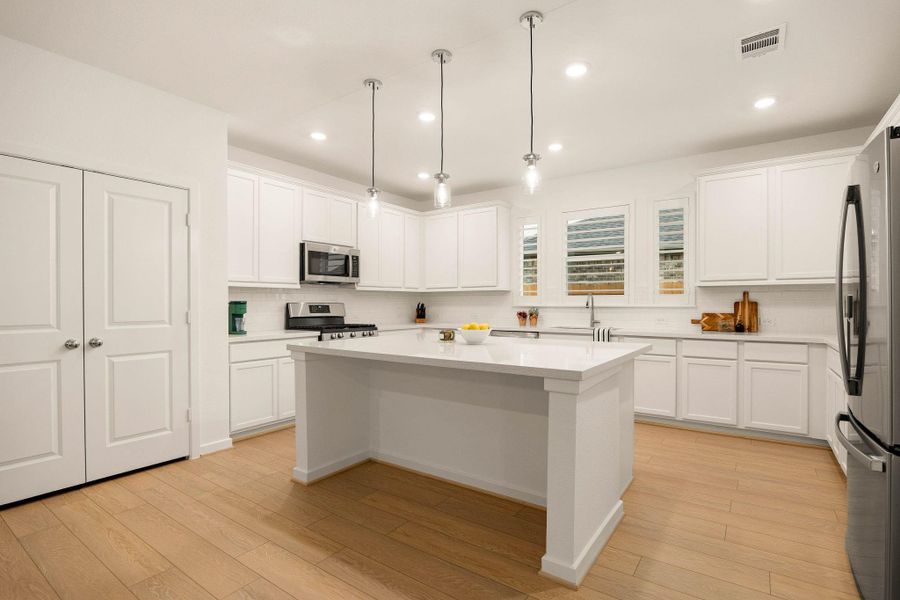 Furnished interior view inside a new home in Bonterra at Cross Creek Ranch 45s - Age 55+, Fulshear (Image 11).