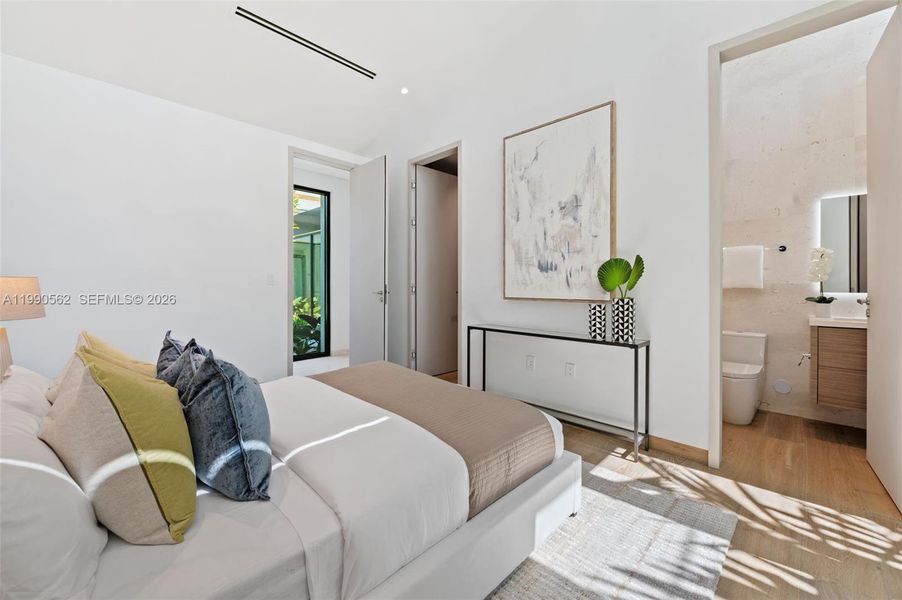 Furnished interior view inside a new home in , Coral Gables (Image 4).