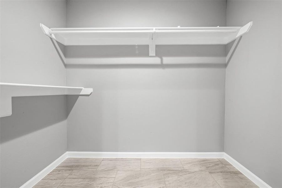 Spacious, unfurnished interior of a new home in , Fort Worth (Image 11).