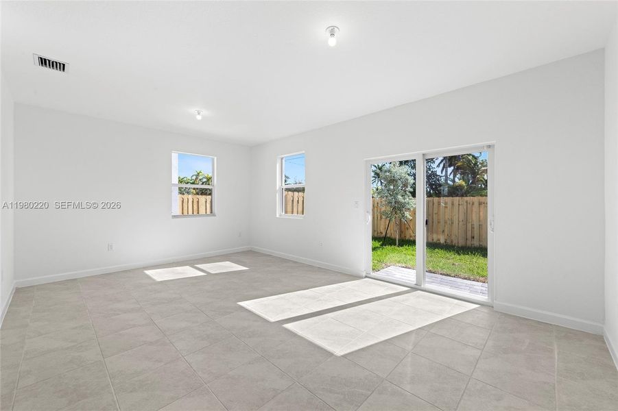 Spacious, unfurnished interior of a new home in , Homestead (Image 20).