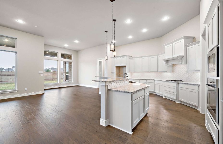 Representative furnished interior of a home built from the 3326 by Ravenna Homes in Cross Creek West, Fulshear (Image 14).