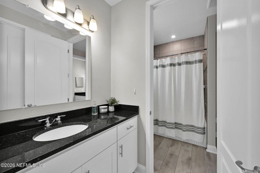 Furnished interior view inside a new home in , Middleburg (Image 58).