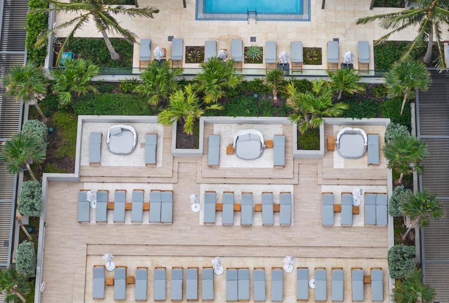 FA7BFA9D-FF57-48D8-8F29-59A8C897B64C