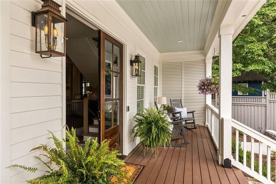 Exterior details and patio area of a home in , Gainesville (Image 3).