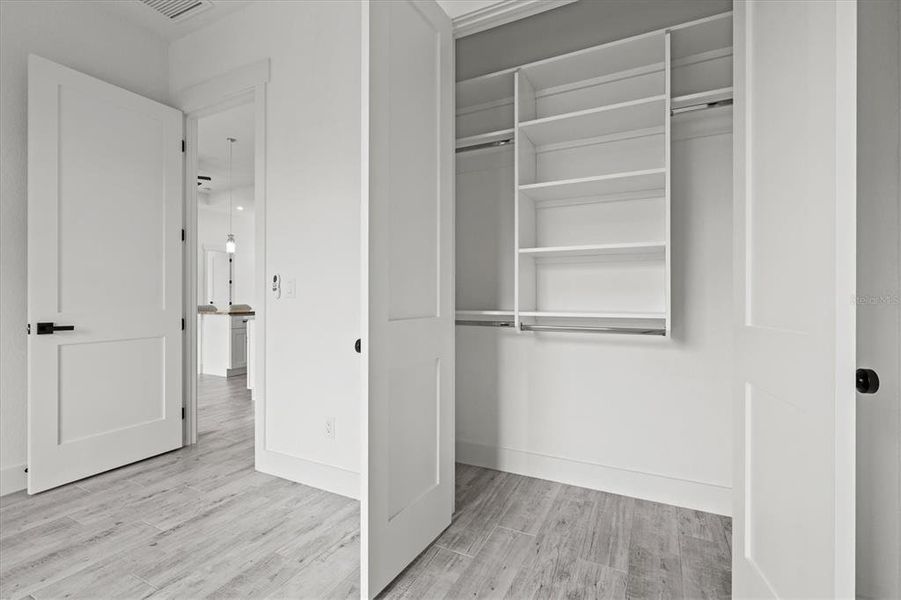 Spacious, unfurnished interior of a new home in , Englewood (Image 36).