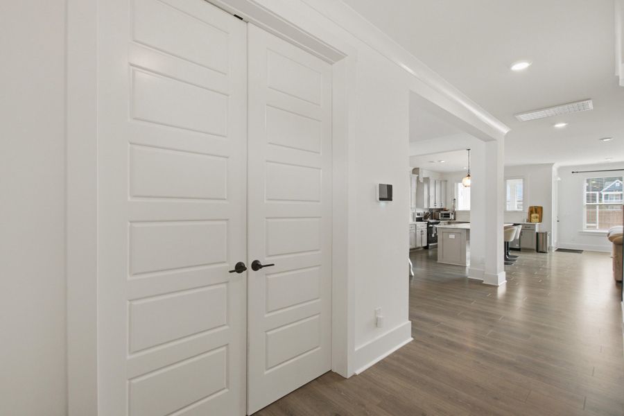 Spacious, unfurnished interior of a new home in Homecoming, Ravenel (Image 39).