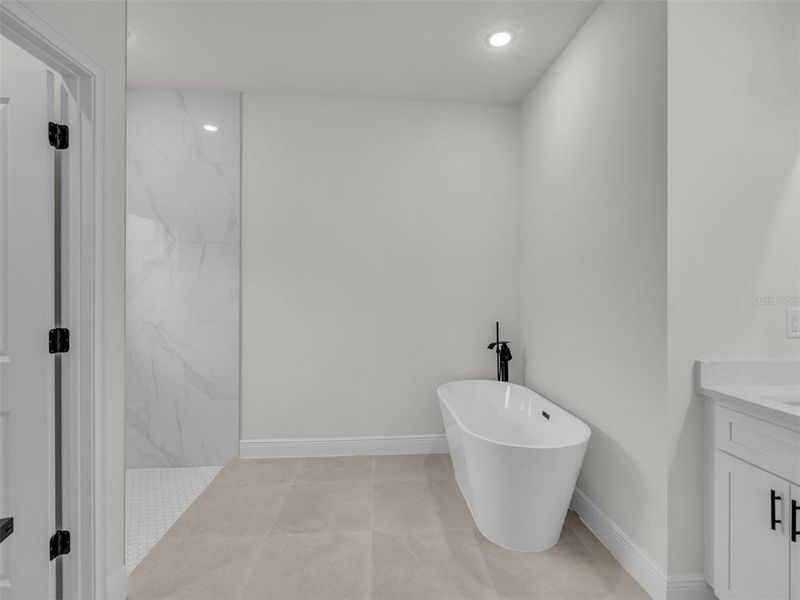 Furnished interior view inside a new home in , Ocala (Image 10).