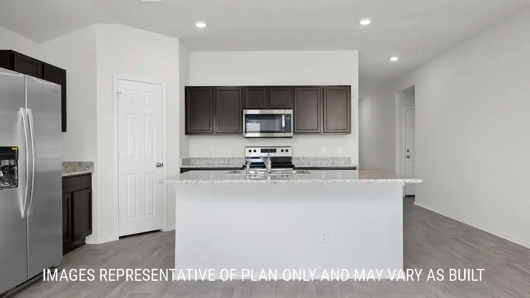 Representative furnished interior of a home built from the Texas Cali by D.R. Horton in Mitchell Farm, Killeen (Image 9).