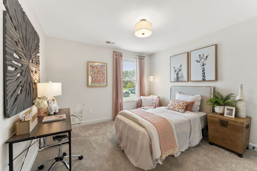 Representative furnished interior of a home built from the Fairview by Traton Homes in Winsome Park, Woodstock (Image 24).