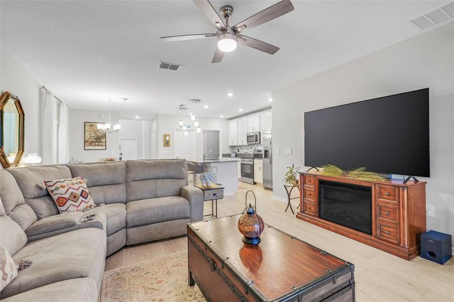 Furnished interior view inside a new home in , Clermont (Image 31). Furnished interior view inside a new home in , Clermont (Image 31).