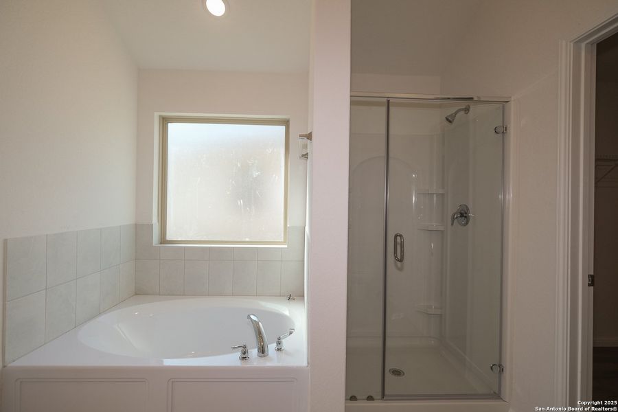 Image 31 of a home in Cinco Lakes. Image 31 of a home in Cinco Lakes.