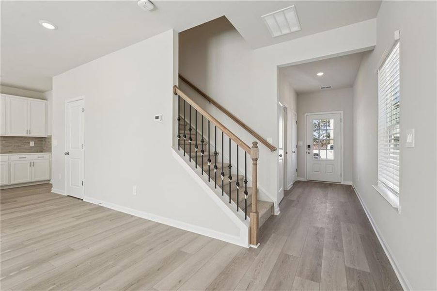 Spacious, unfurnished interior of a new home in Hawthorne Station, College Park (Image 26).