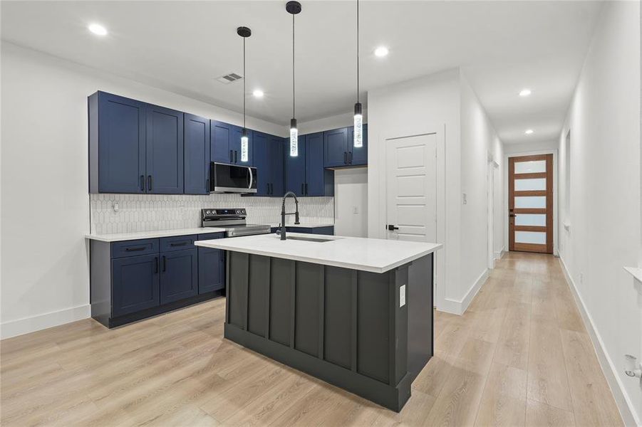 Furnished interior view inside a new home in , Dallas (Image 4).